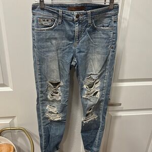 GUC Joe's Jeans The Markie Crop Distressed